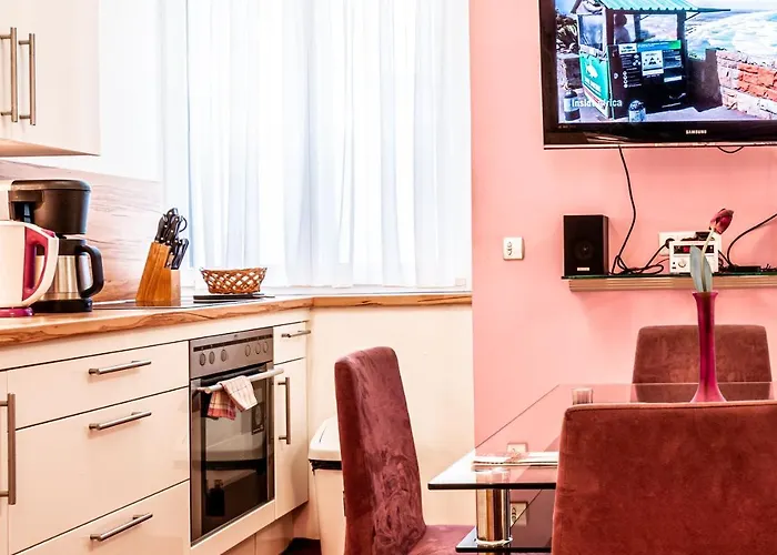 - Cav Hotel