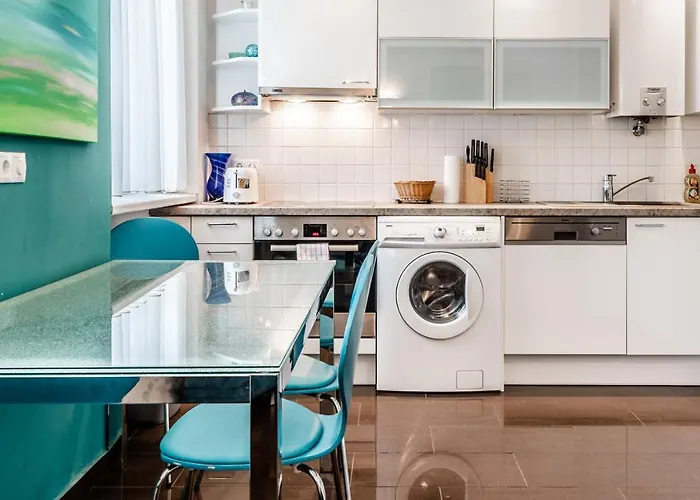 - Cav Hotel 4*