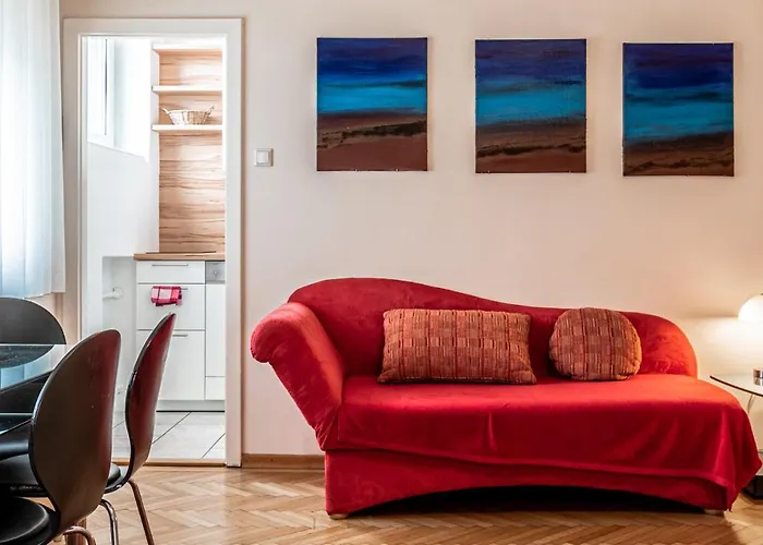 - Cav Hotel 4*